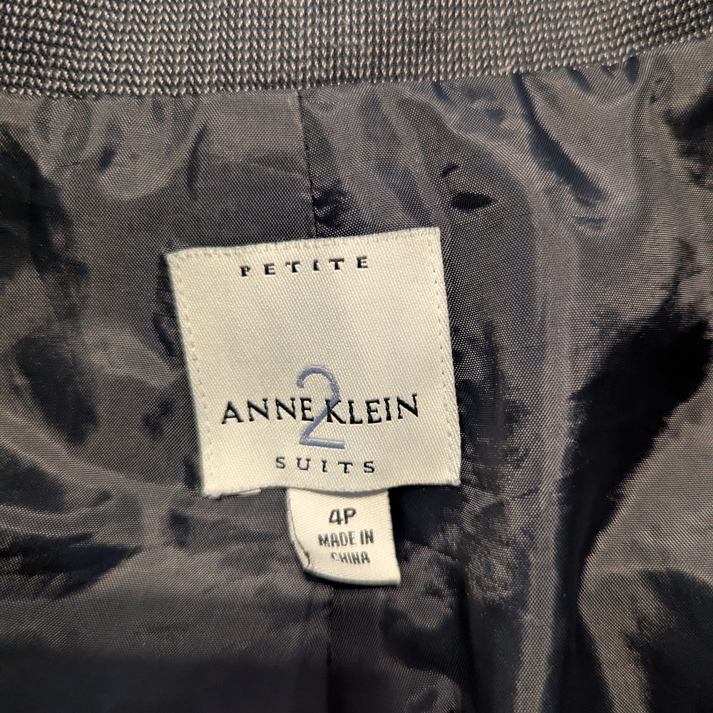 Anne Klein Gray Blazer with Structured Shoulders - Picture 5 of 5